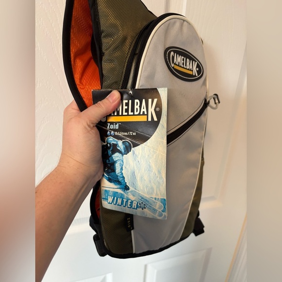Camelbak Zoid 72oz Hydration Pack Hiking Cycling Skiing Recreation Unisex NWT - Picture 1 of 5